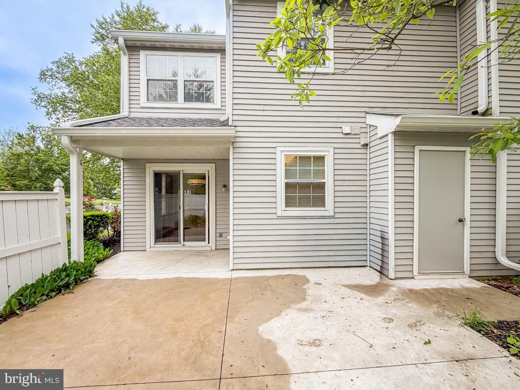 ROSE HOLLOW - Residential