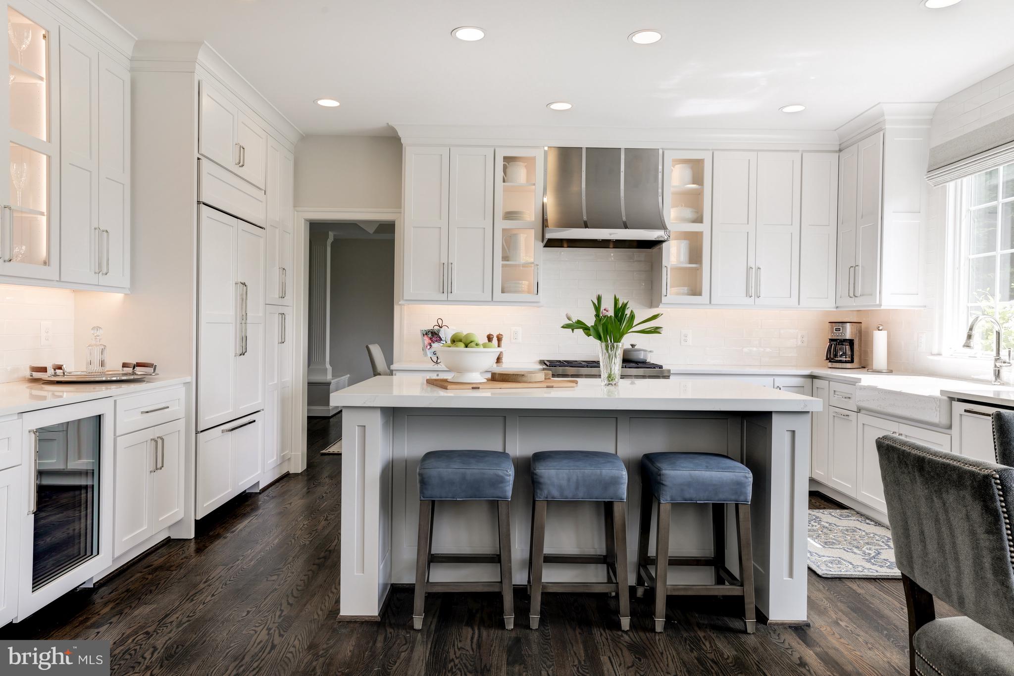 SALONA VILLAGE - Residential