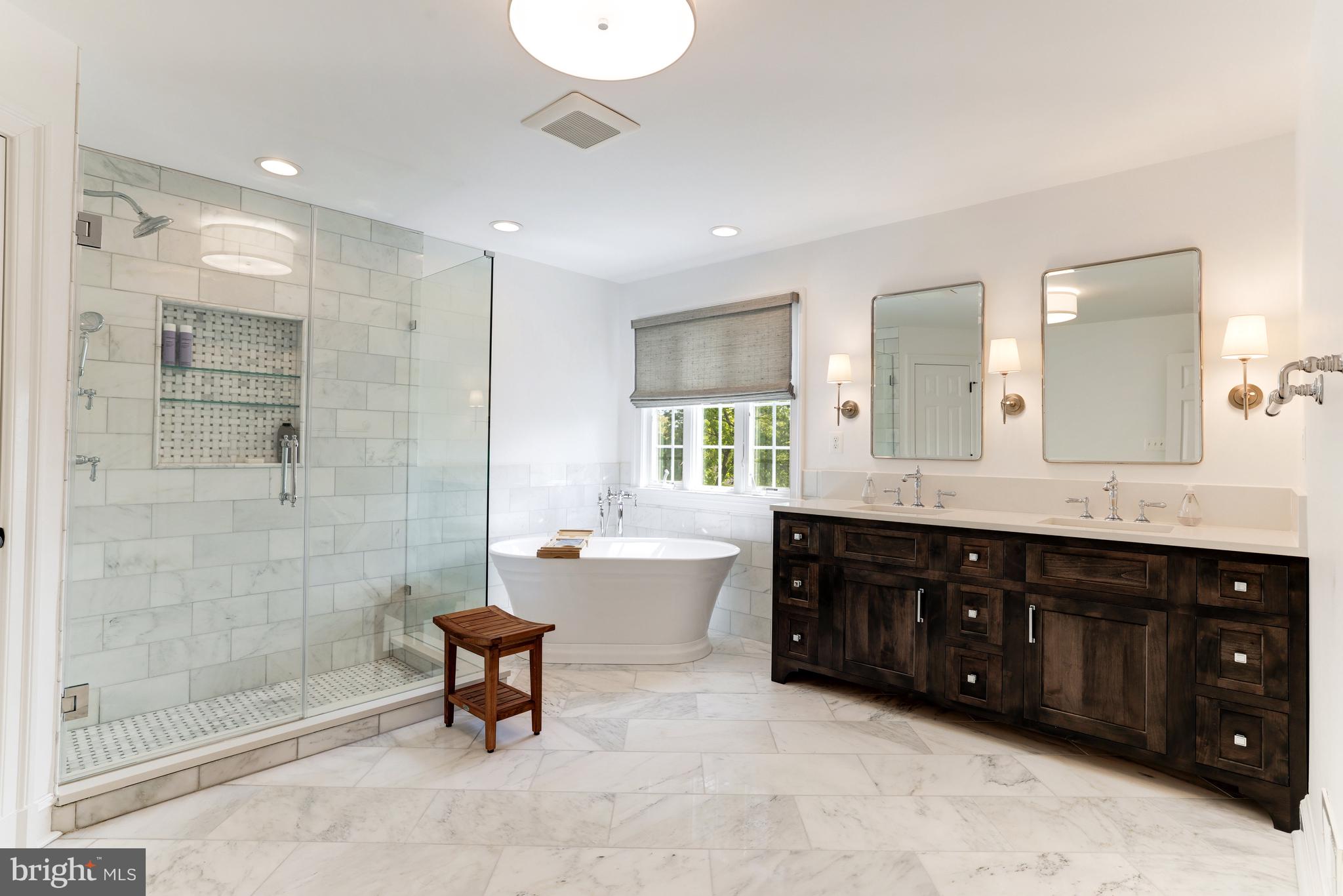 SALONA VILLAGE - Residential