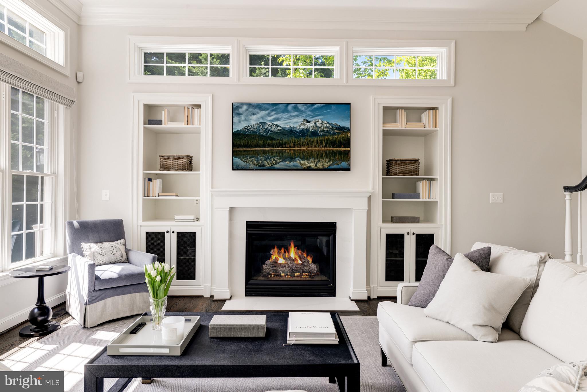 SALONA VILLAGE - Residential