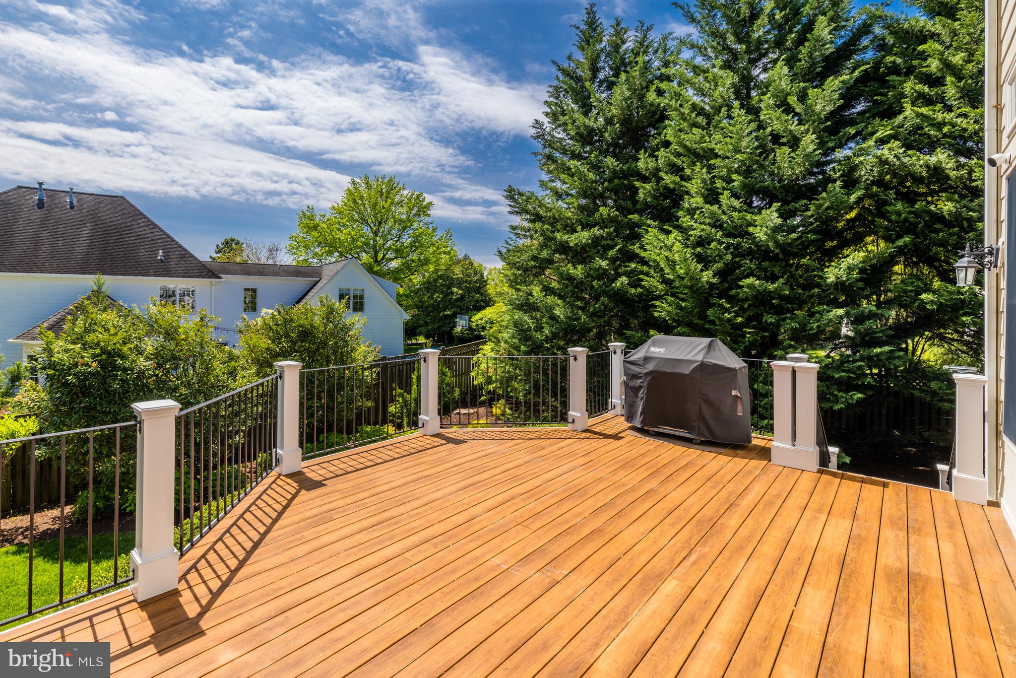 SALONA VILLAGE - Residential