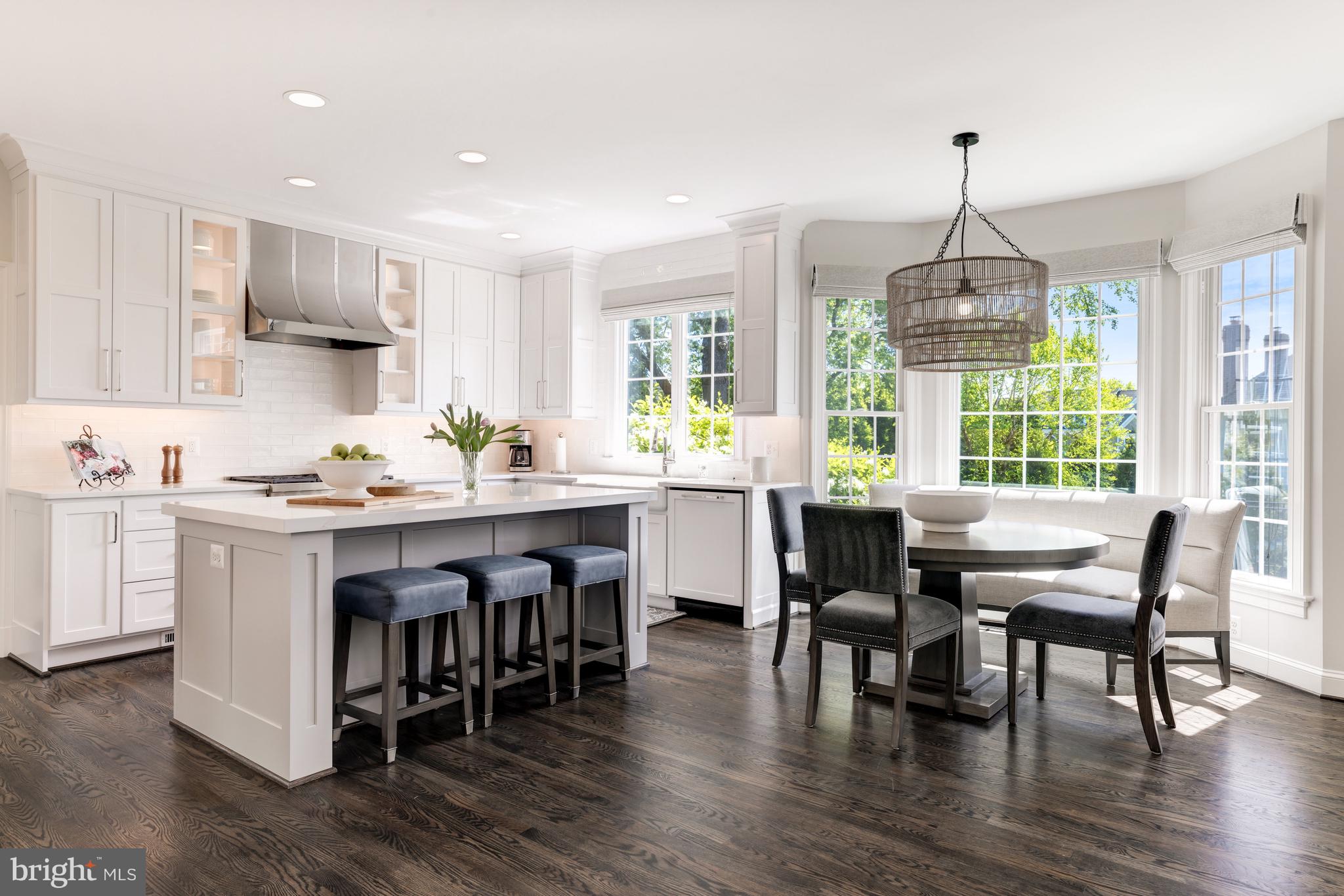 SALONA VILLAGE - Residential