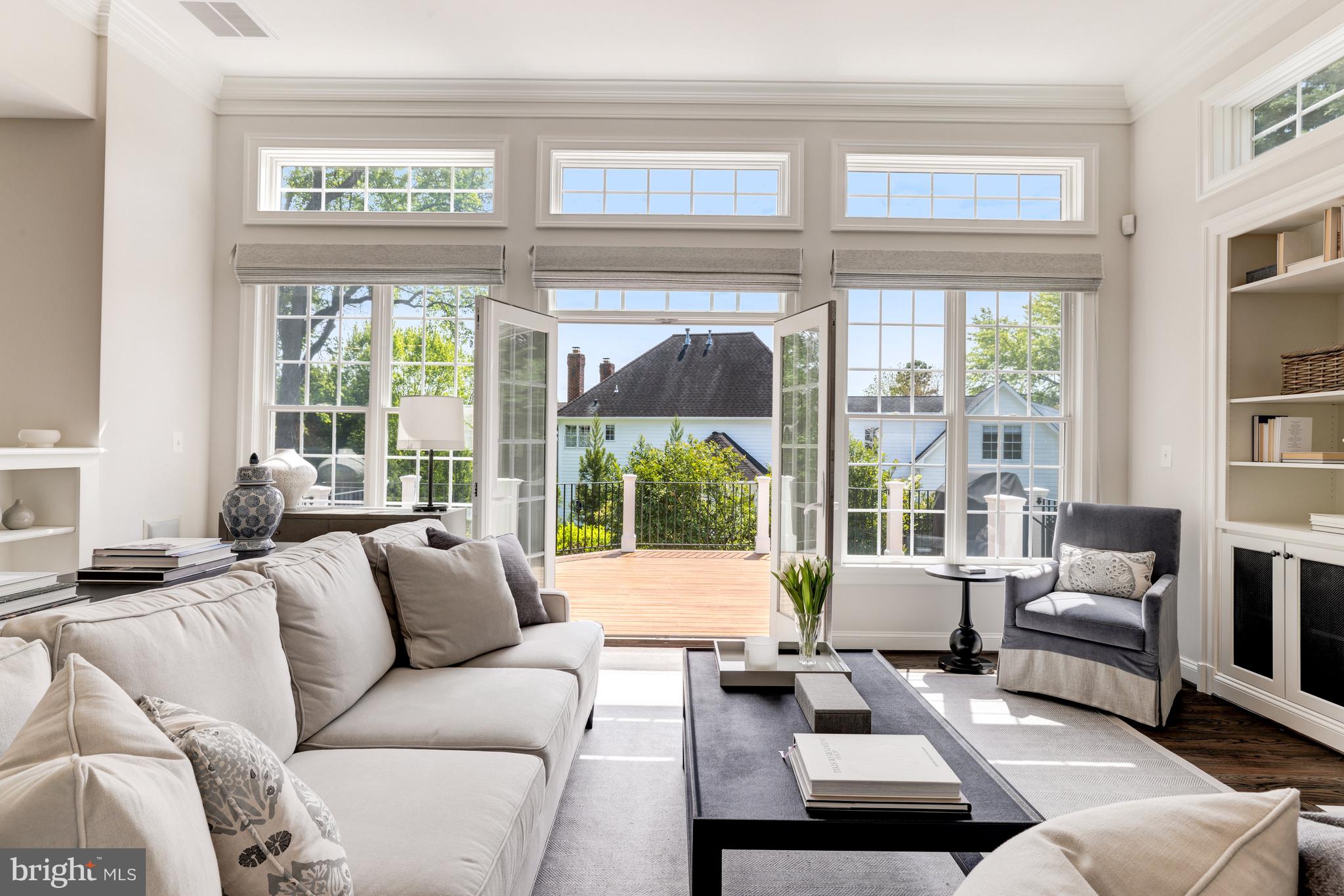 SALONA VILLAGE - Residential