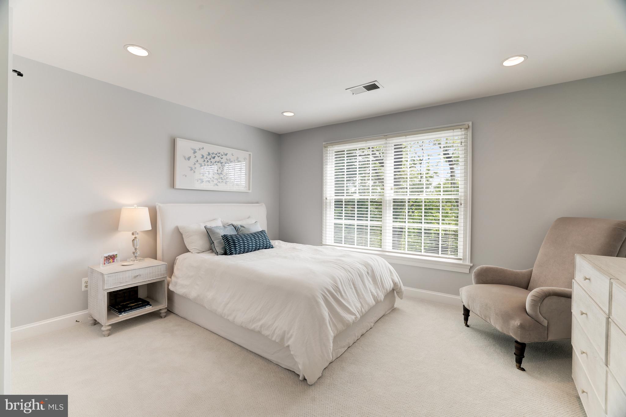 SALONA VILLAGE - Residential