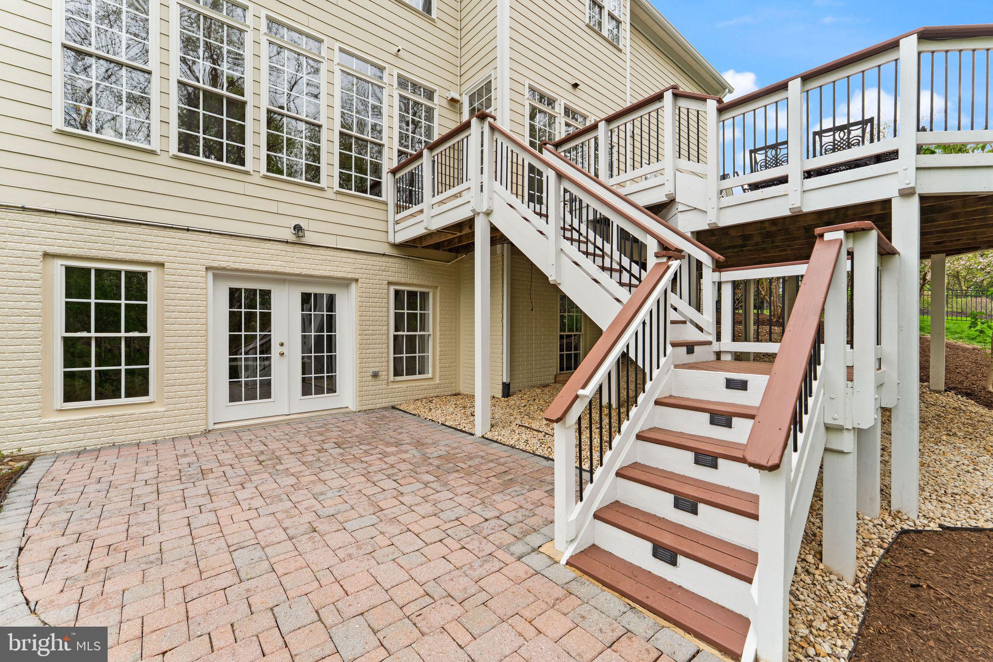 LANSDOWNE ON THE POTOMAC - Residential