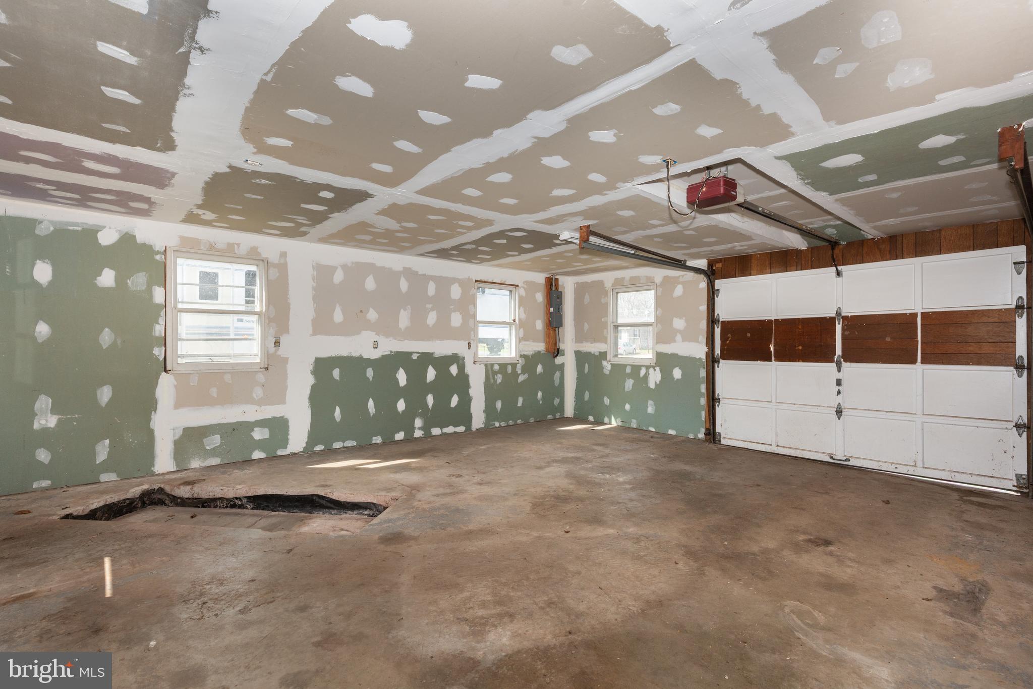 SPRINGFIELD ESTATES - Residential