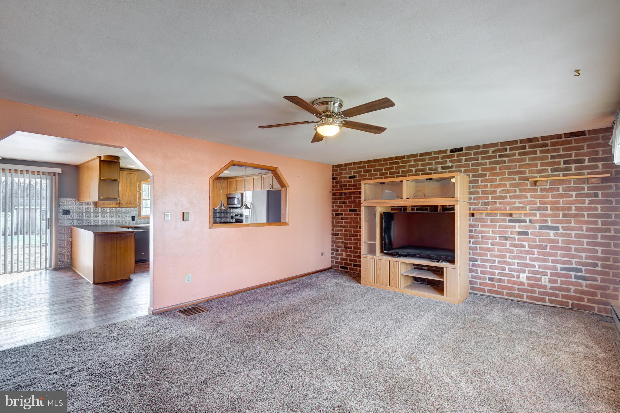 SPRINGFIELD ESTATES - Residential