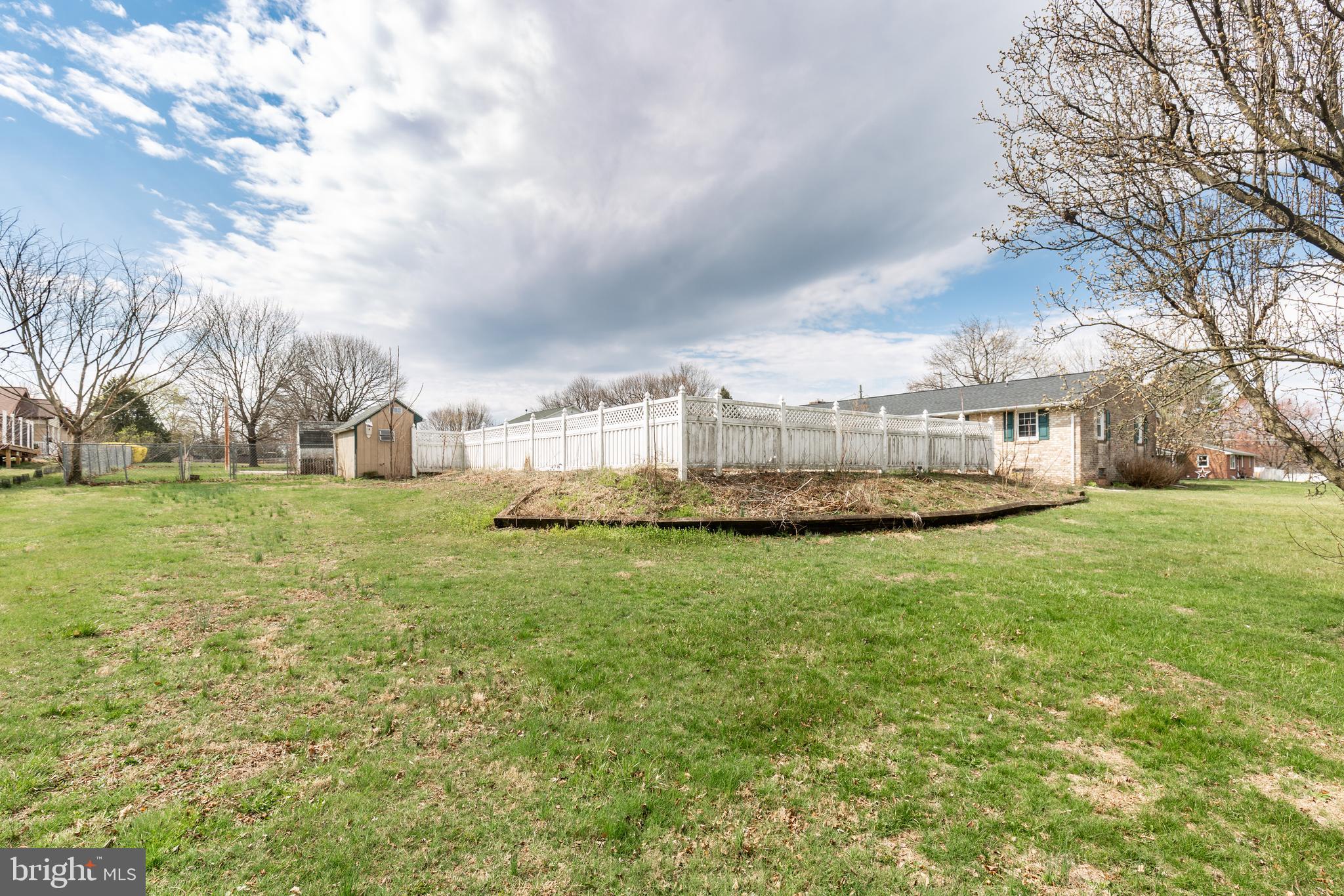 SPRINGFIELD ESTATES - Residential