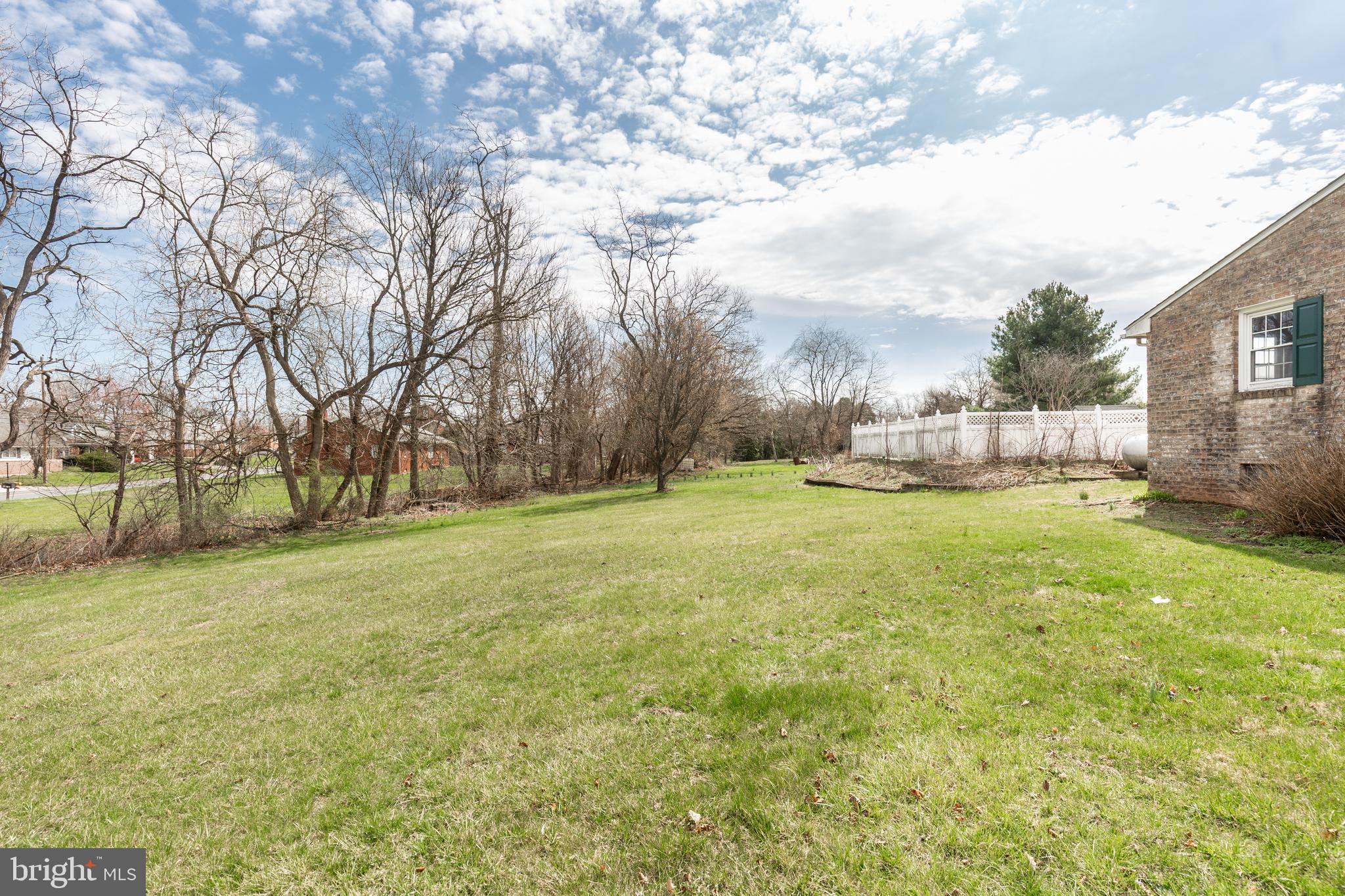 SPRINGFIELD ESTATES - Residential