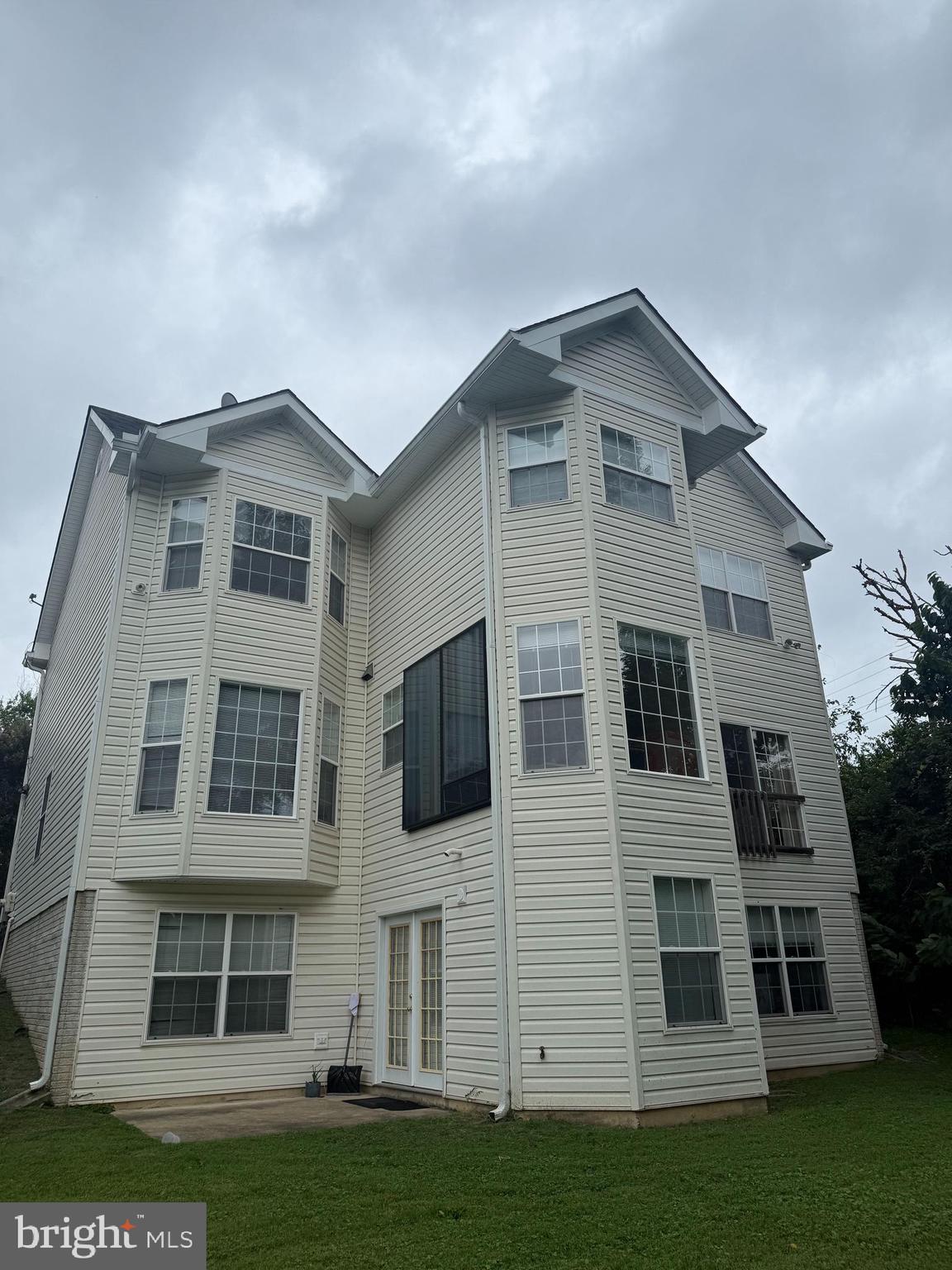 375 N VAN BUREN STREET