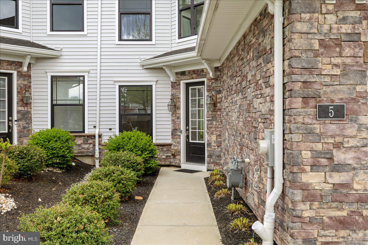 5 SAINT ANDREWS AVENUE