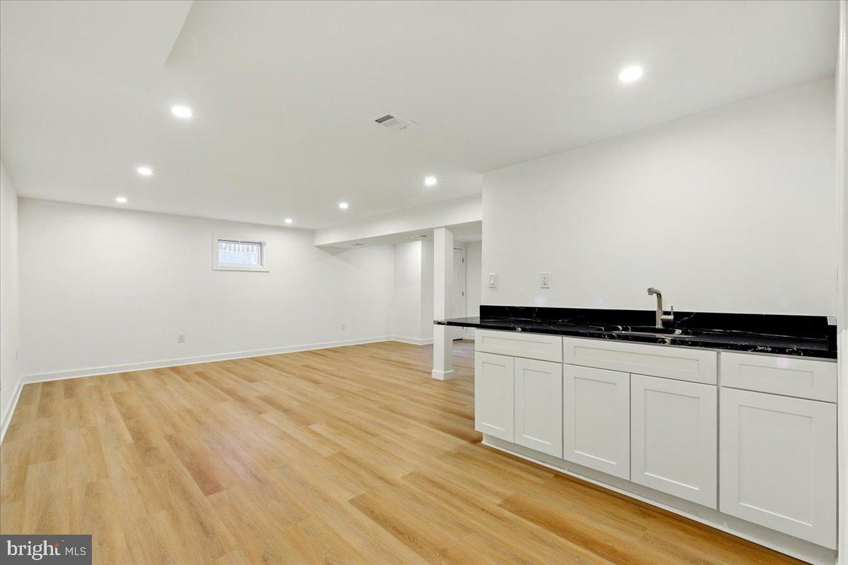 CAMELOT - Residential