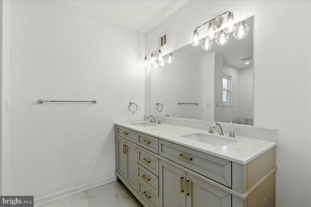 CAMELOT - Residential