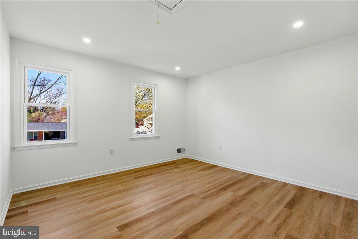 CAMELOT - Residential