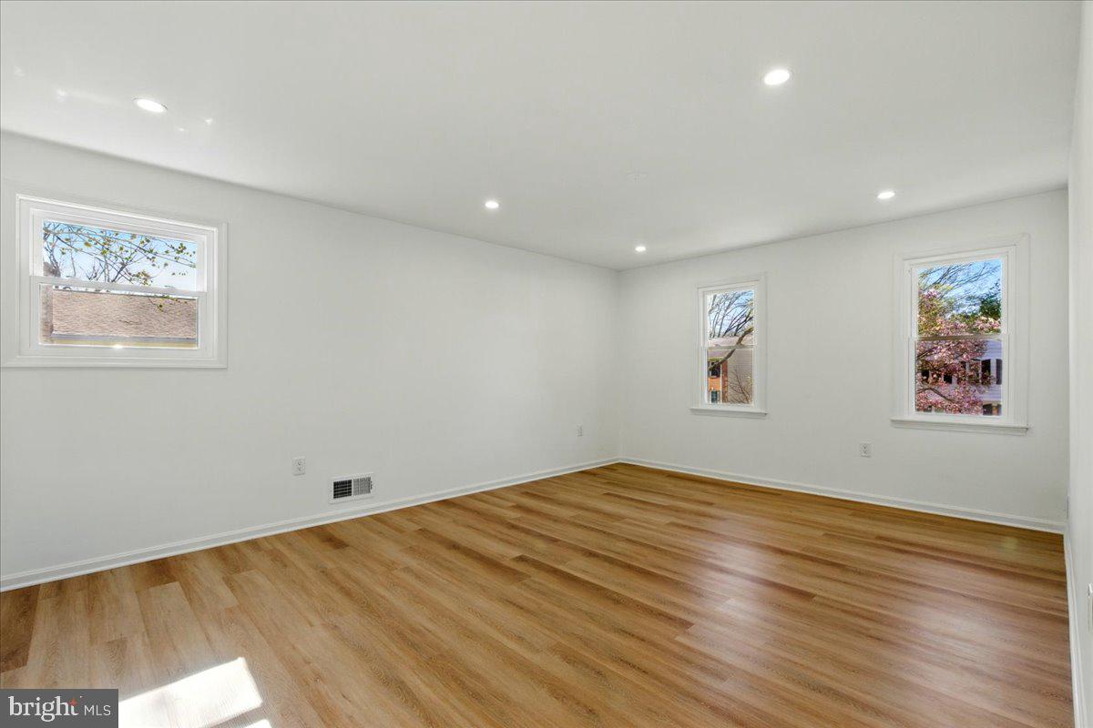 CAMELOT - Residential