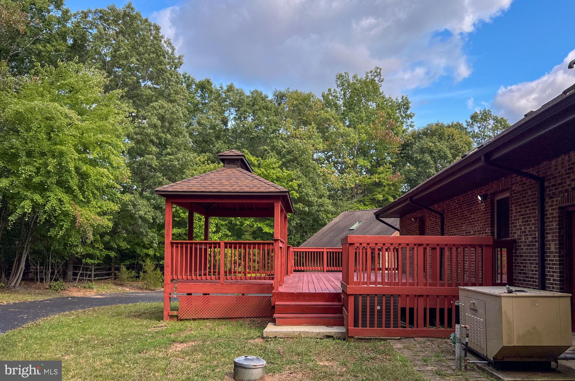 WINDWOOD COVES - Residential