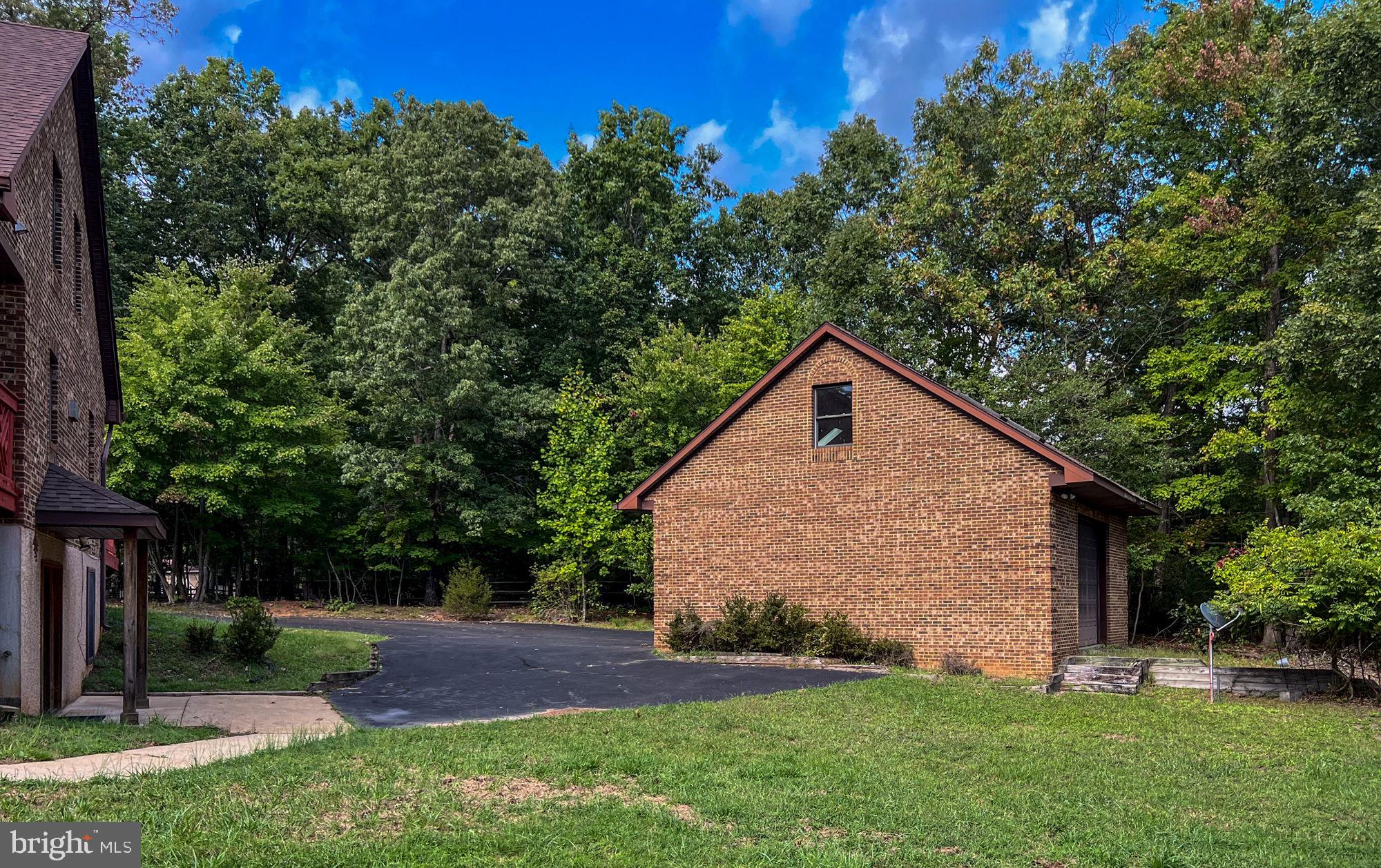 WINDWOOD COVES - Residential