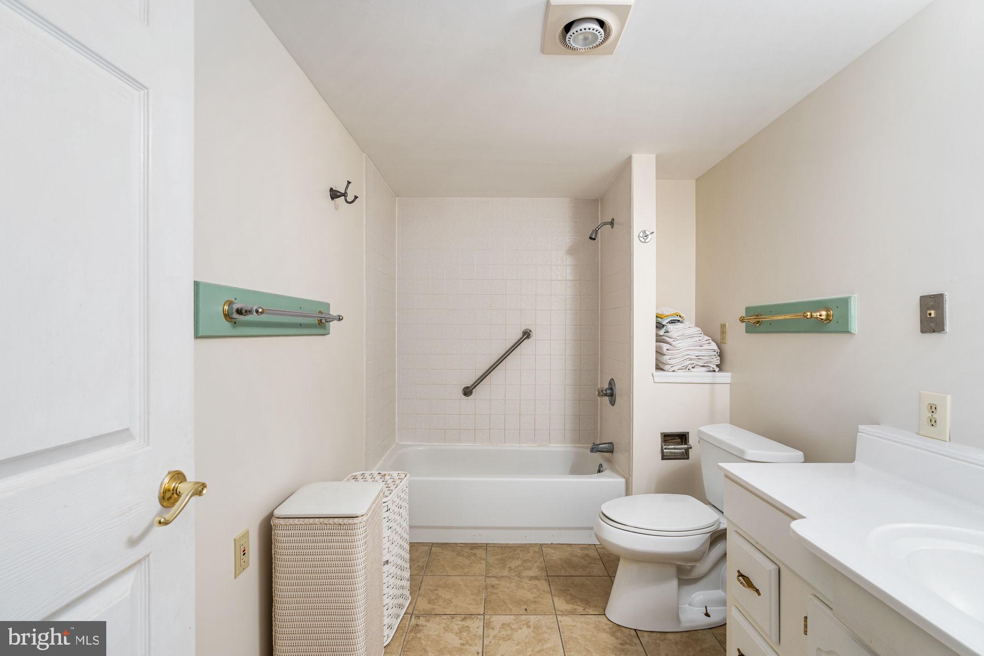 WINDWOOD COVES - Residential