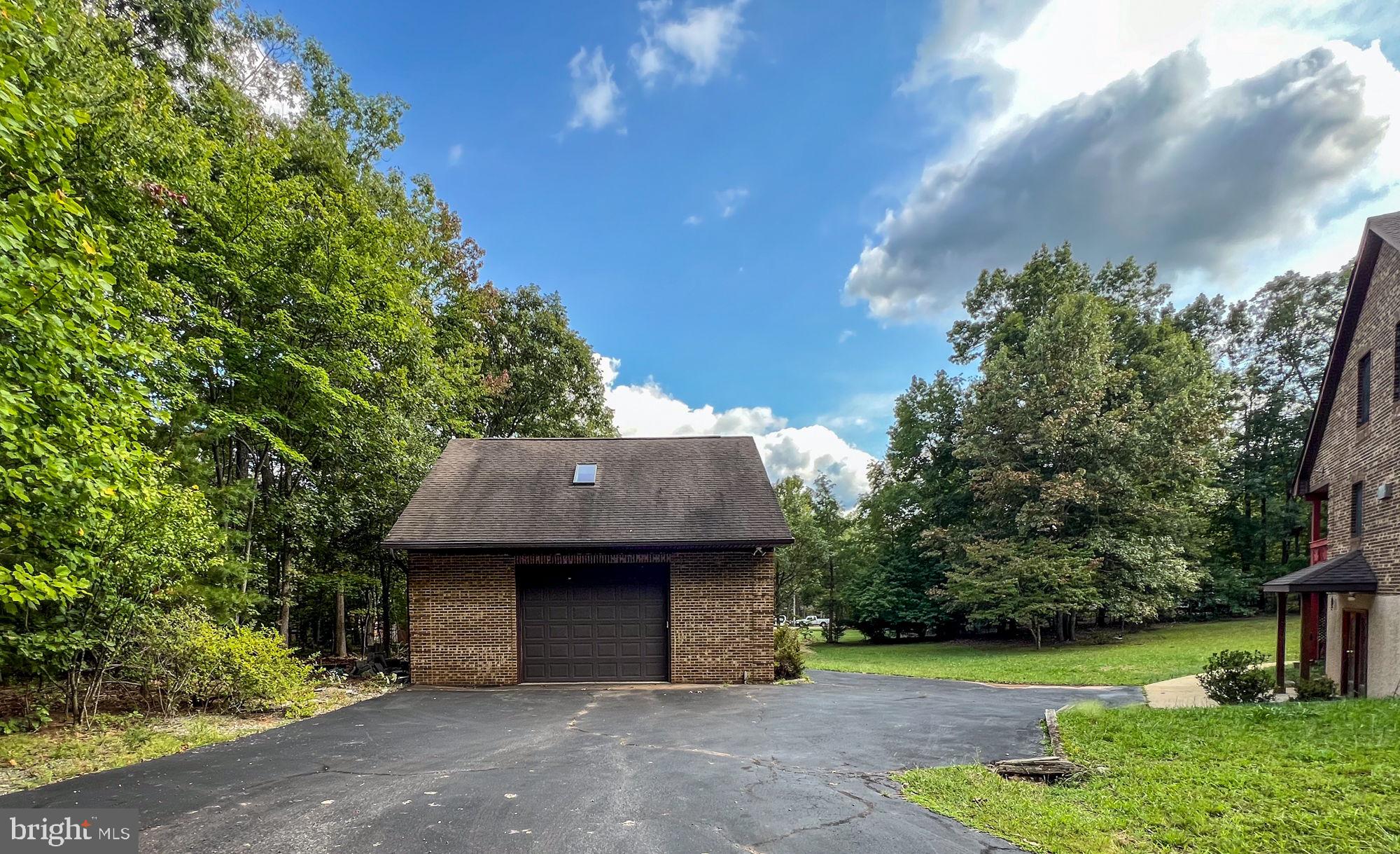 WINDWOOD COVES - Residential