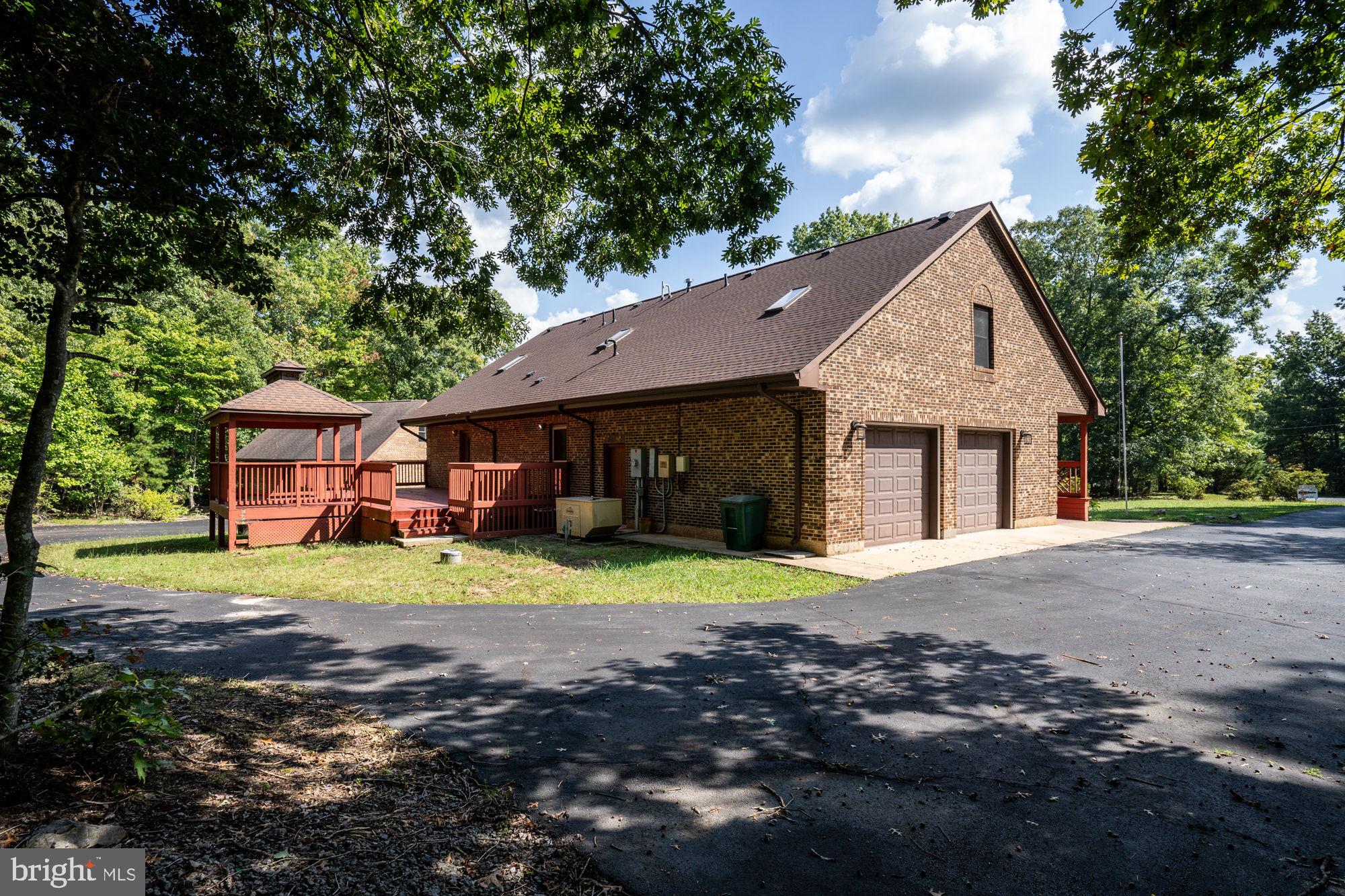 WINDWOOD COVES - Residential