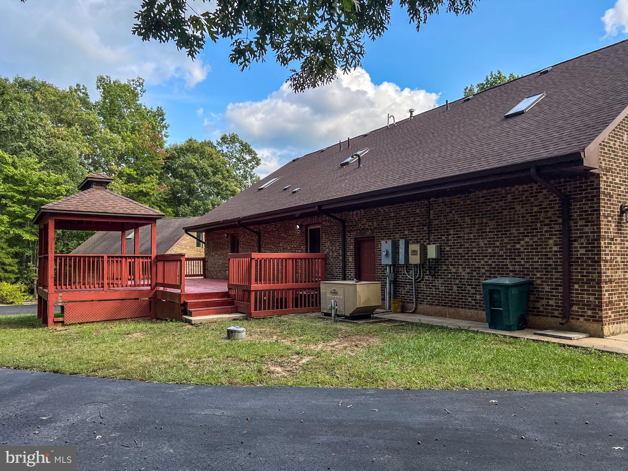 WINDWOOD COVES - Residential