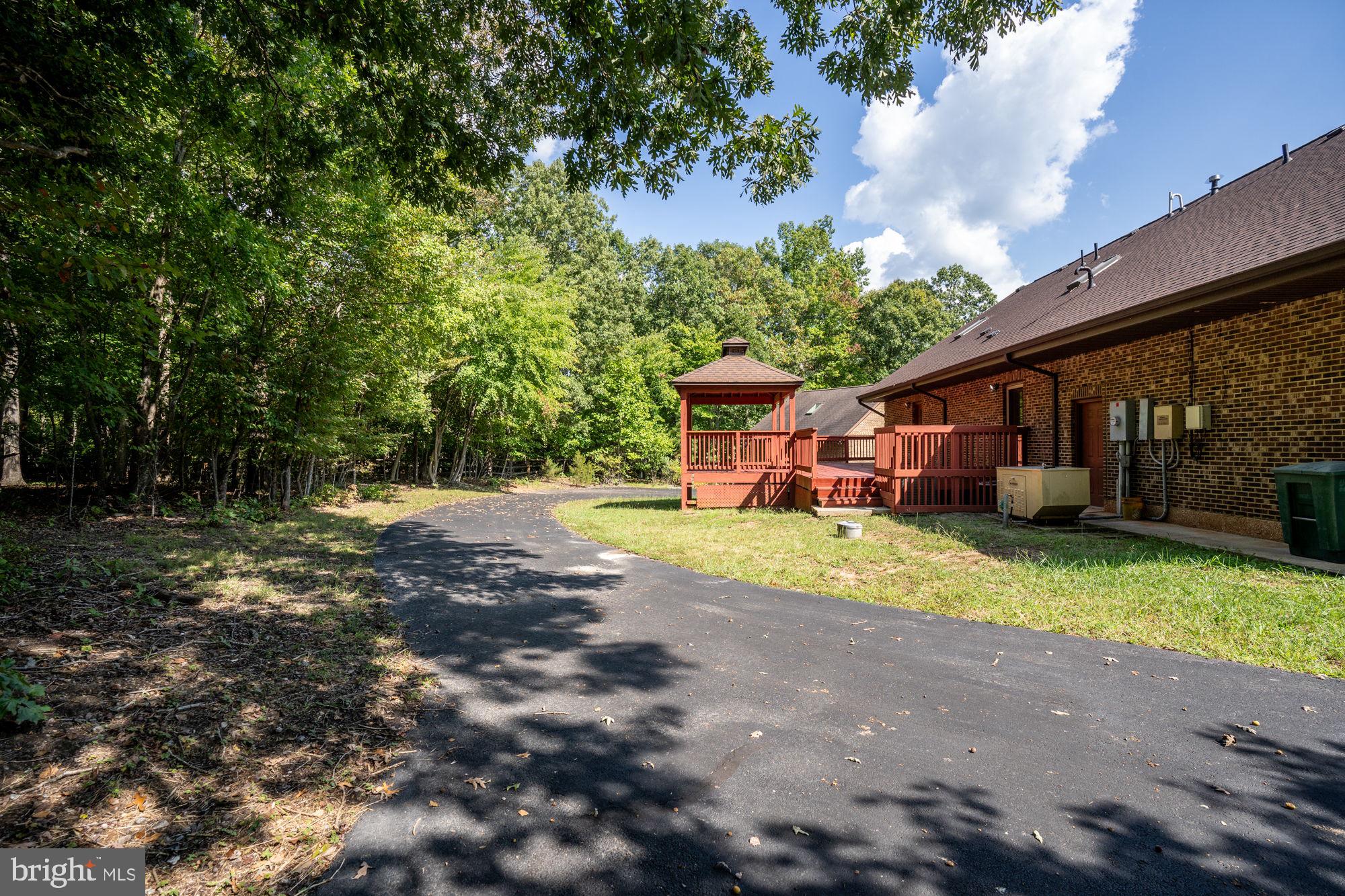 WINDWOOD COVES - Residential