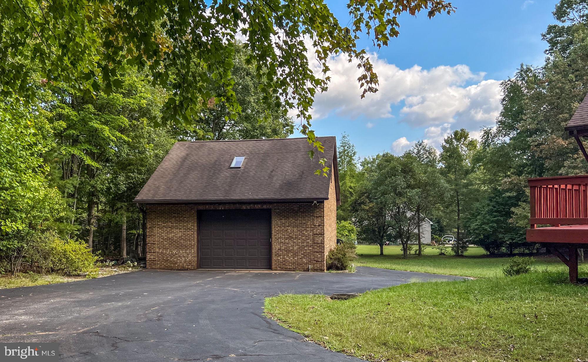 WINDWOOD COVES - Residential