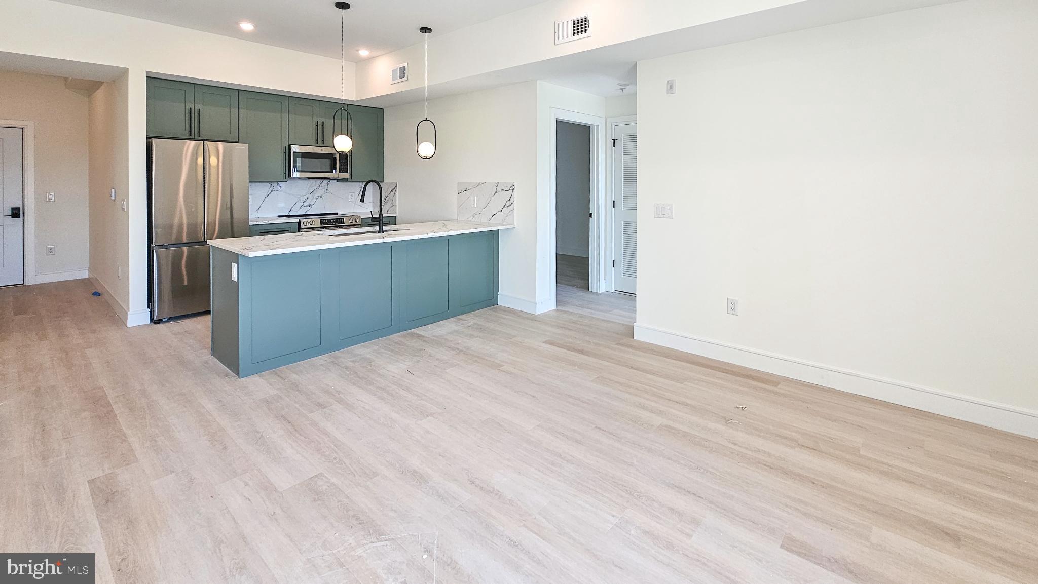 KENSINGTON - Residential Lease