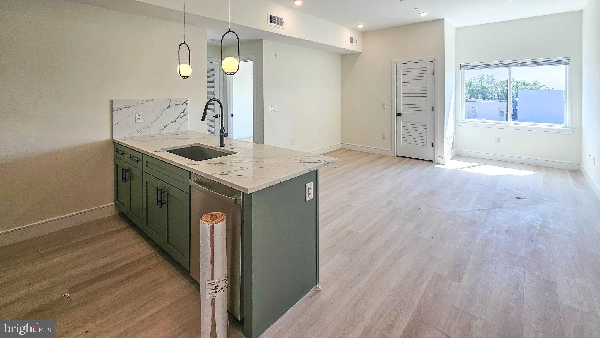 KENSINGTON - Residential Lease