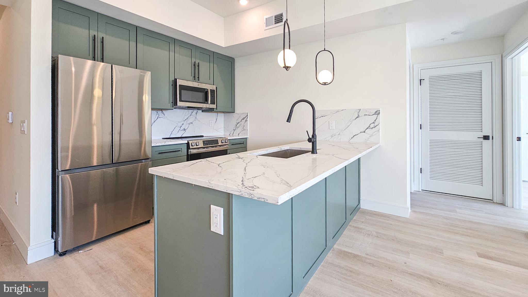 KENSINGTON - Residential Lease