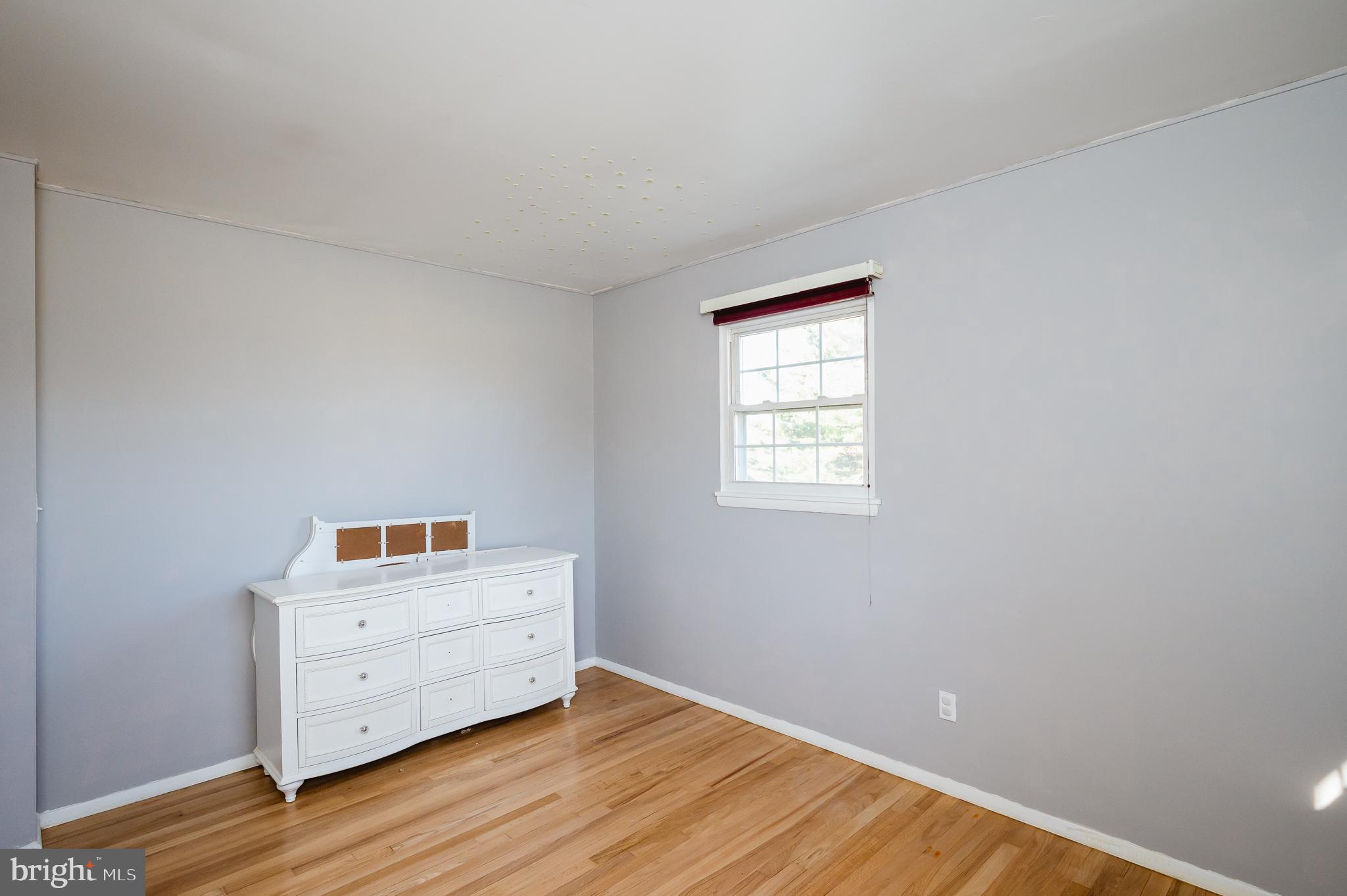 NORTHAMPTON - Residential