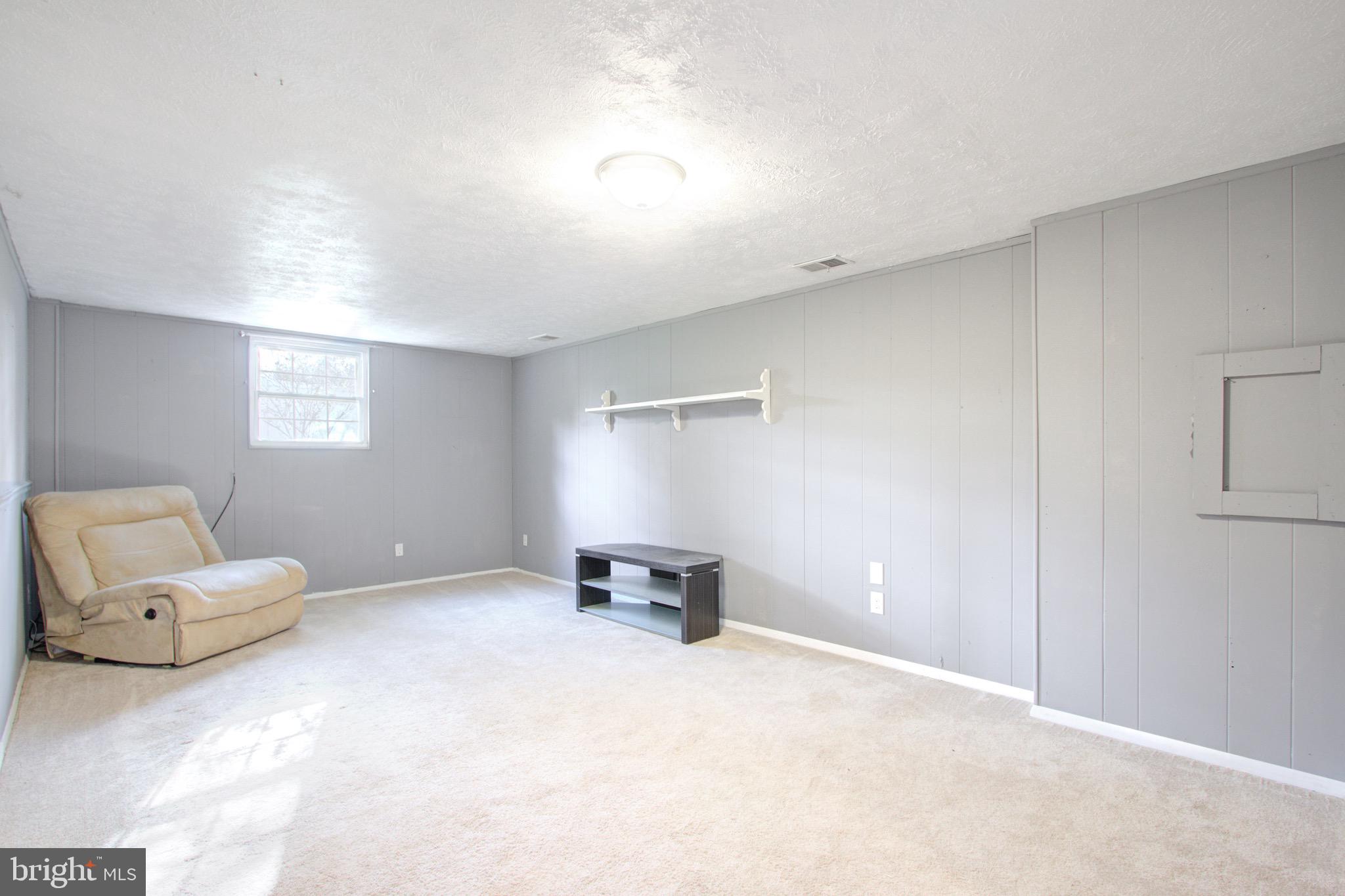 NORTHAMPTON - Residential