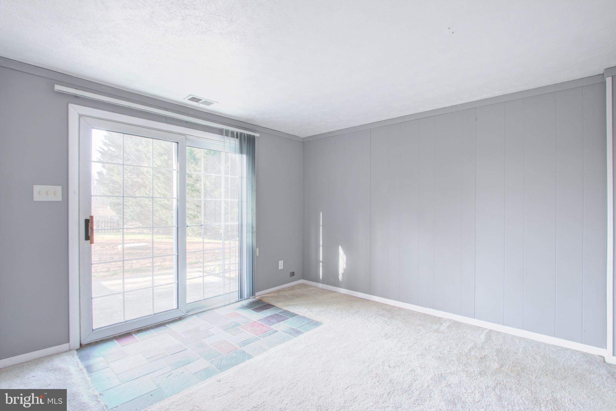 NORTHAMPTON - Residential