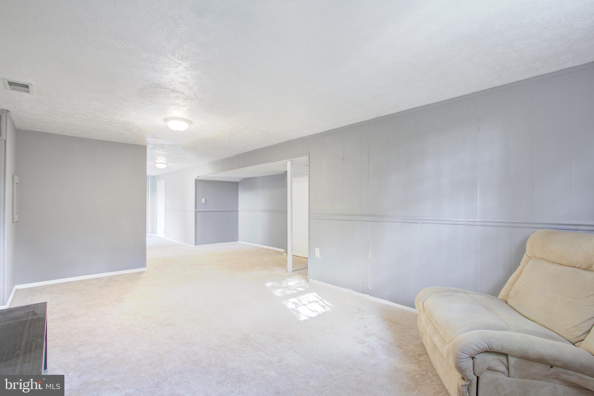 NORTHAMPTON - Residential