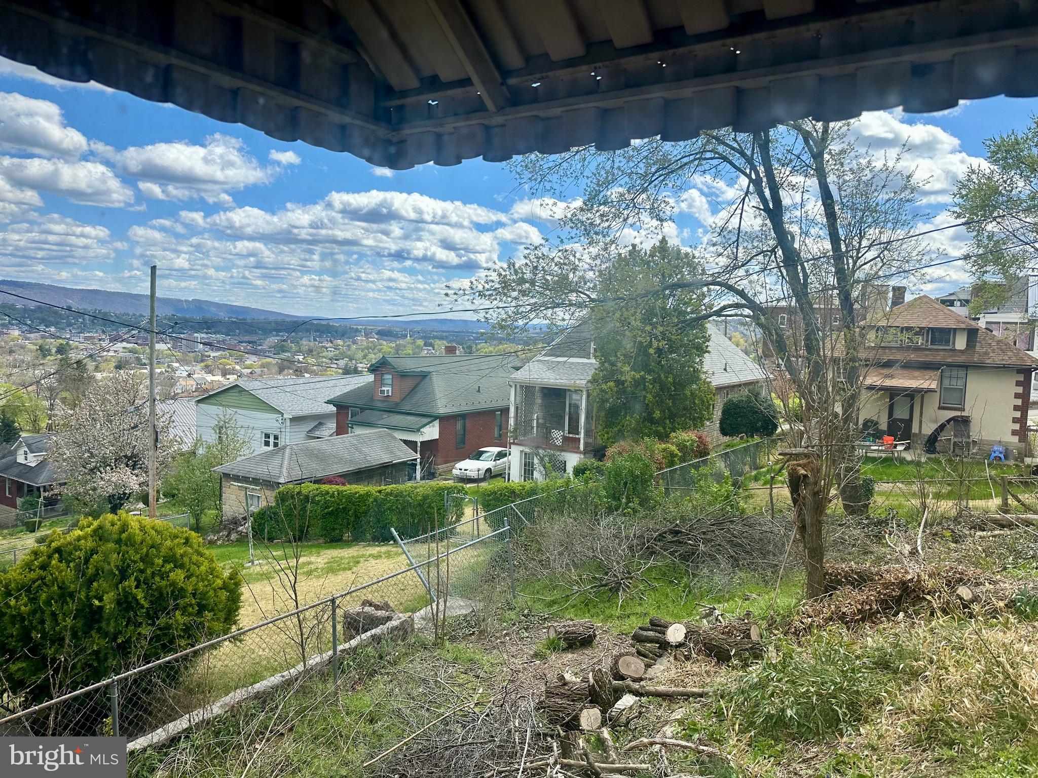 NORTH END - Residential