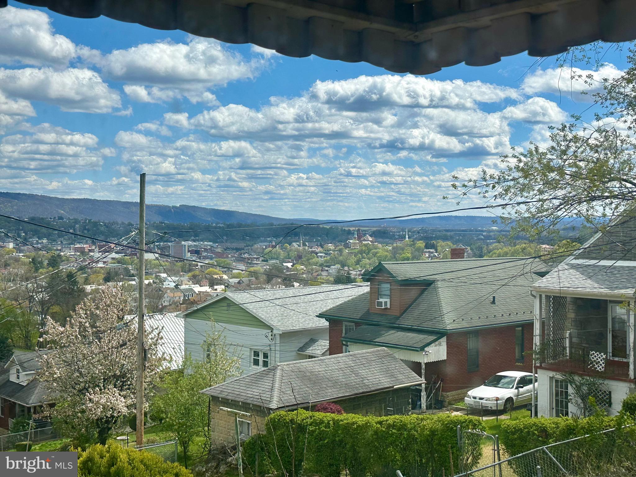 NORTH END - Residential