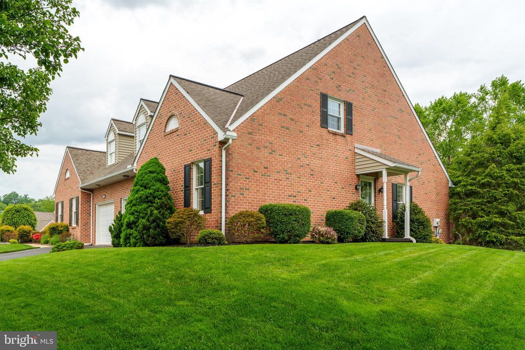 Photo of 25 Pennridge Avenue, Mountville, PA 17554 (MLS # PALA2049864)