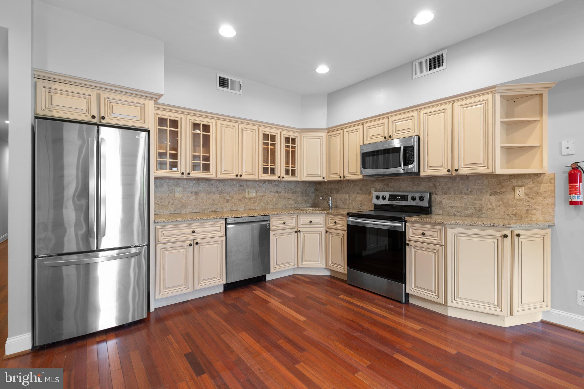 OLD CITY #2 - Residential Lease