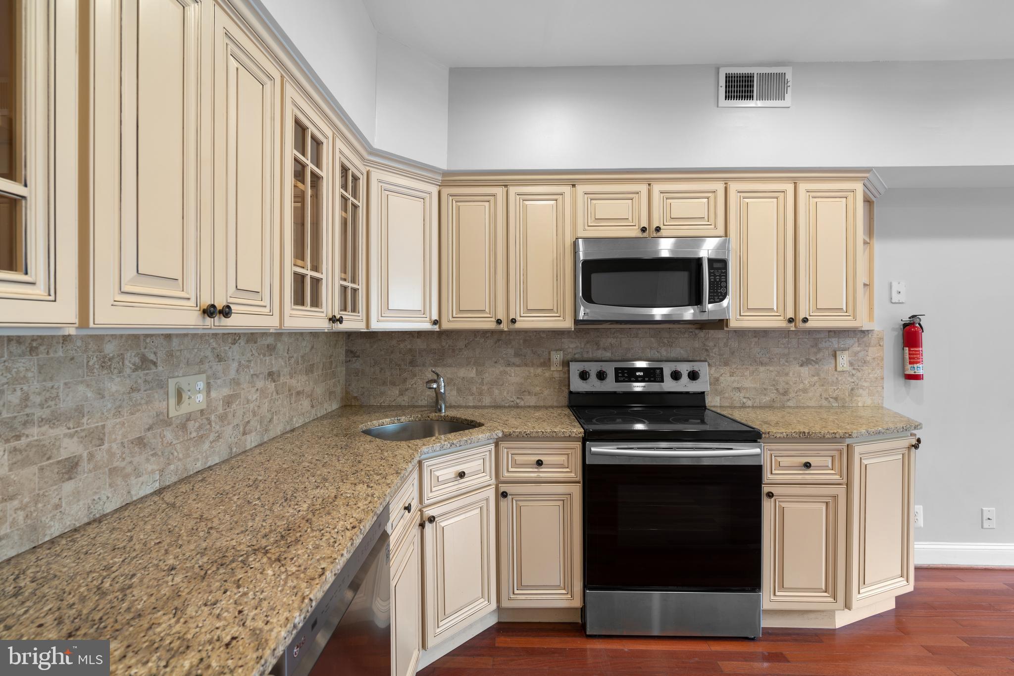 OLD CITY #2 - Residential Lease