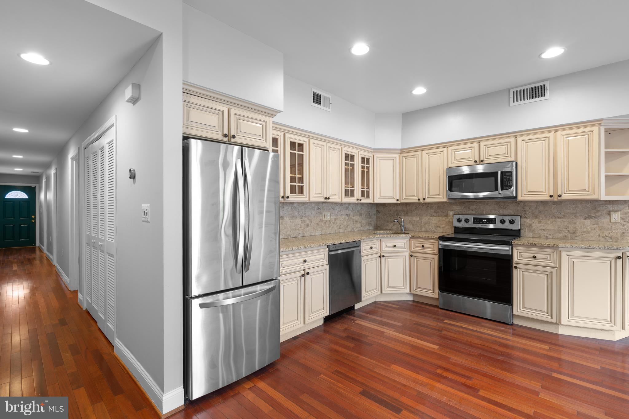 OLD CITY #2 - Residential Lease