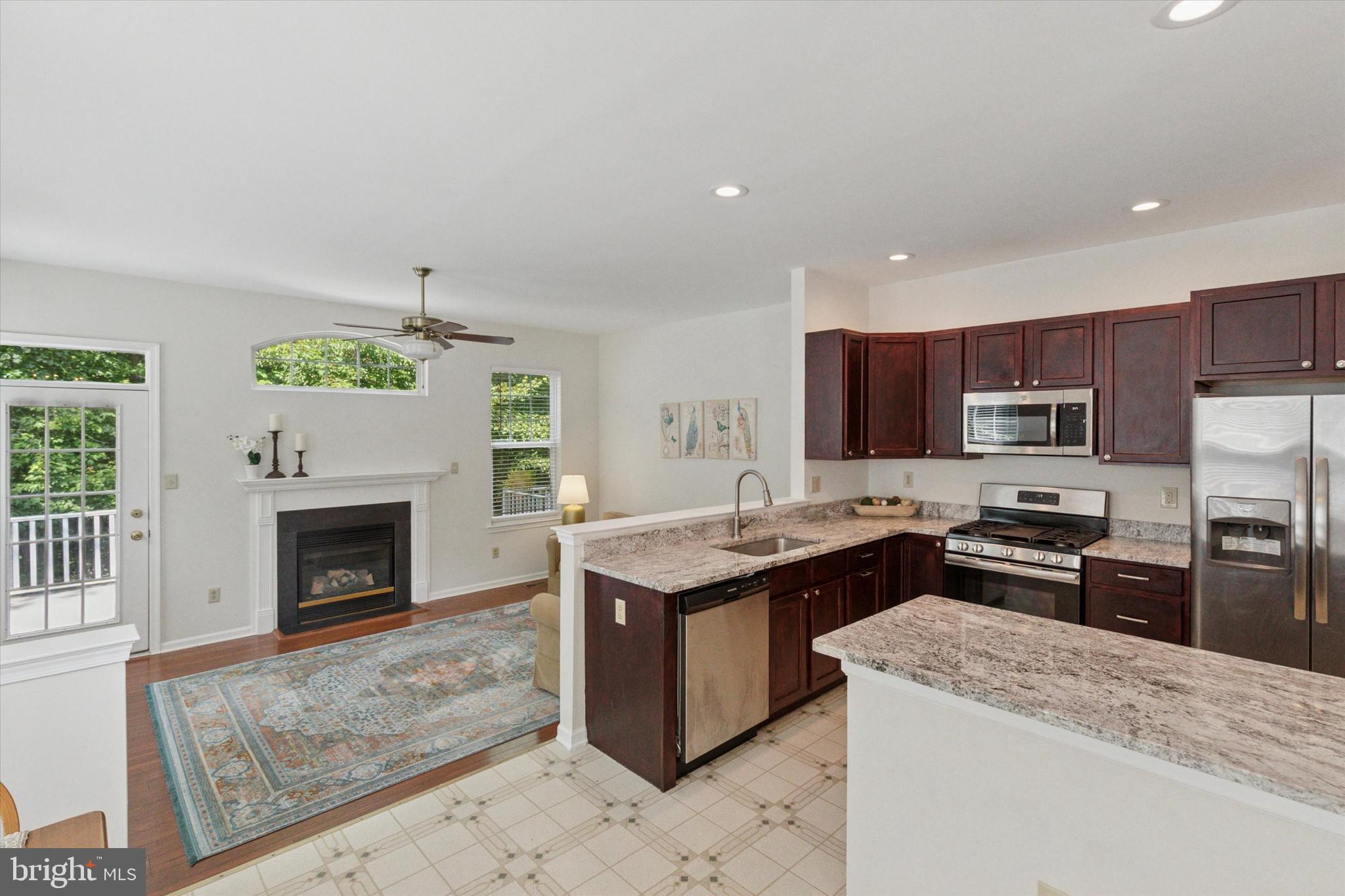 CHARLESTOWN OAKS - Residential