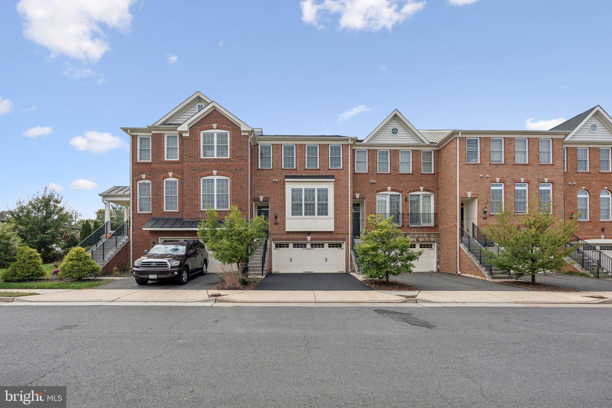 203 CENNING TERRACE