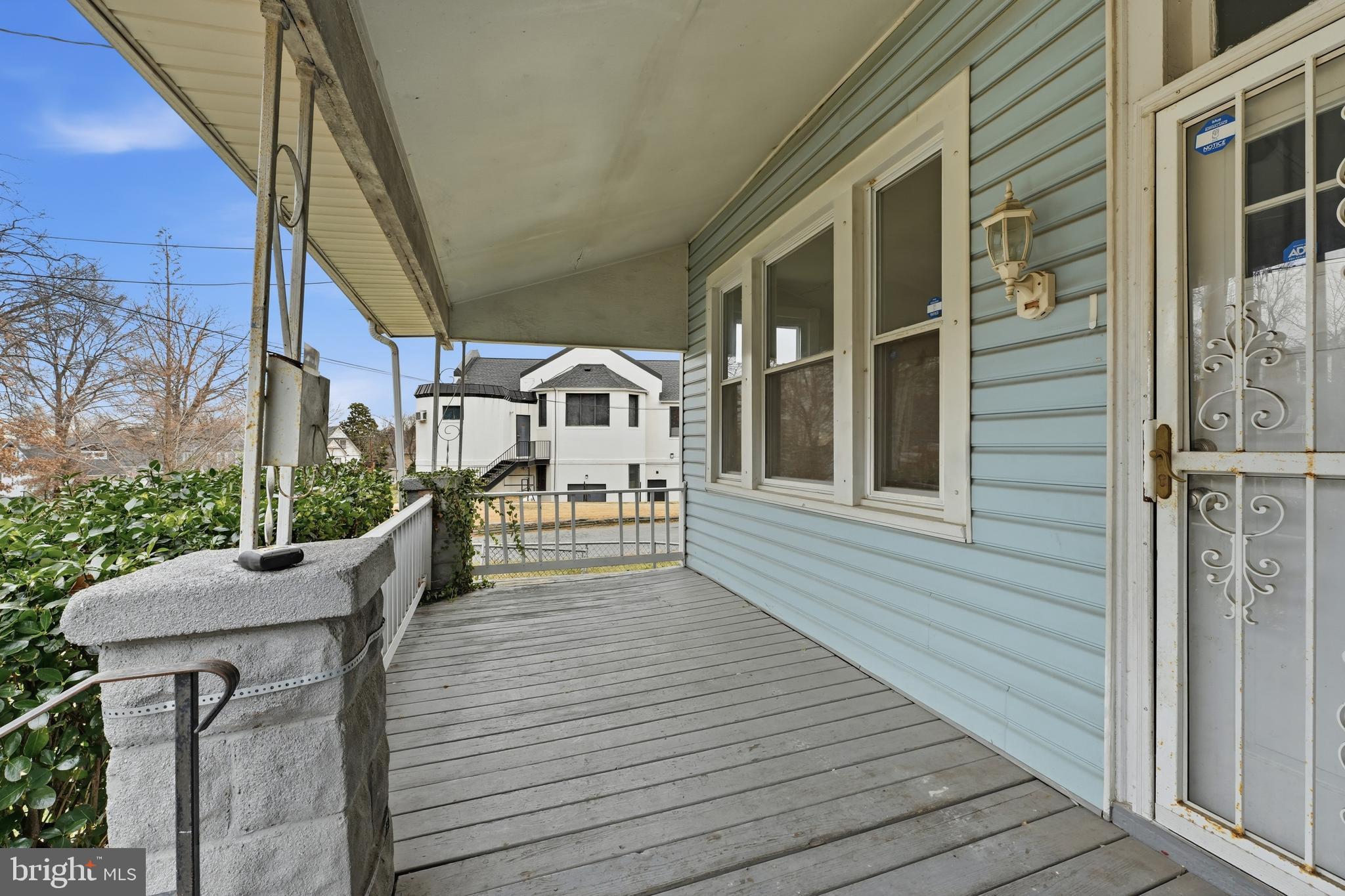 1605 BRENTWOOD ROAD NE