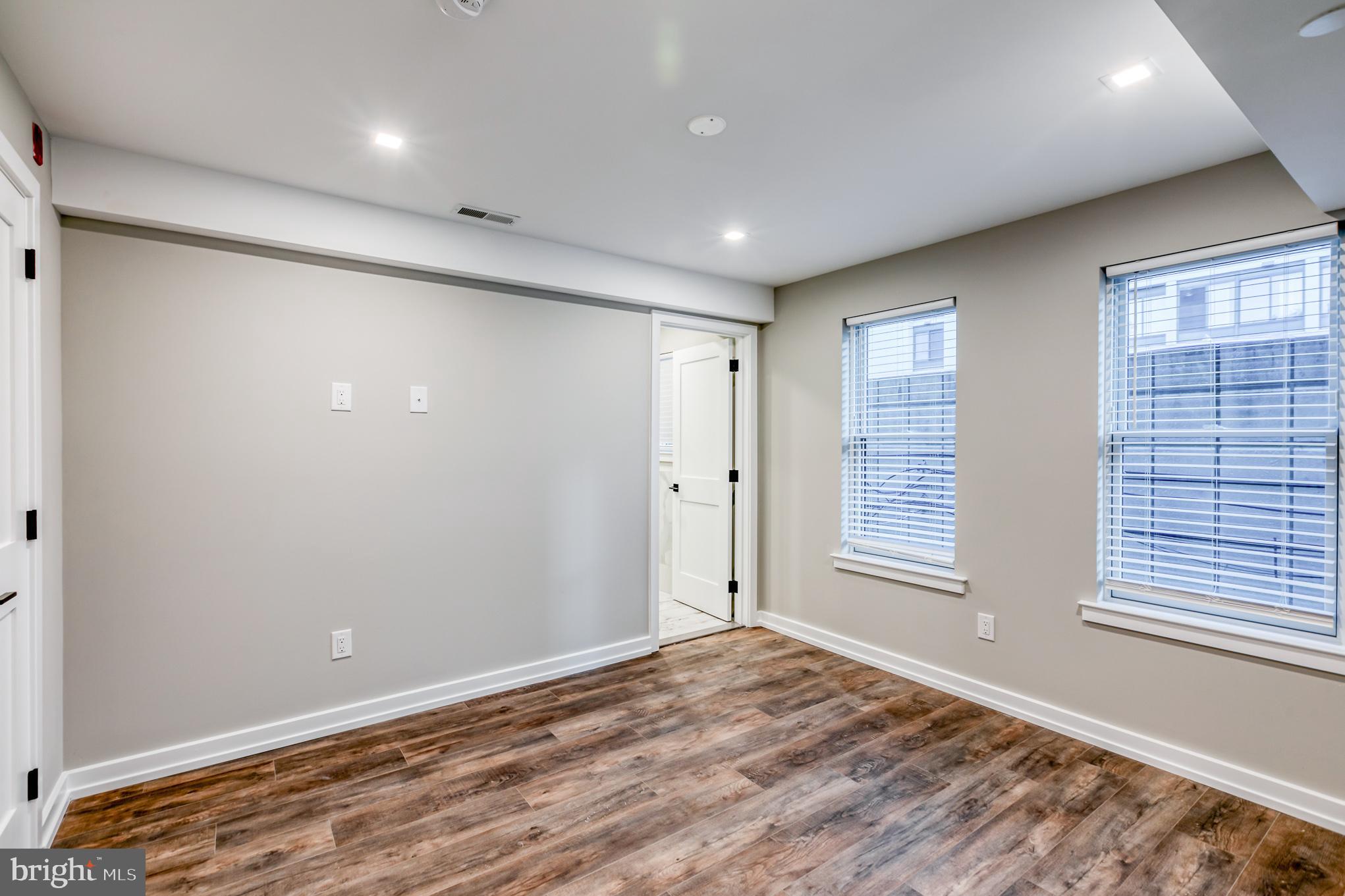 FAIRMOUNT - Residential Lease