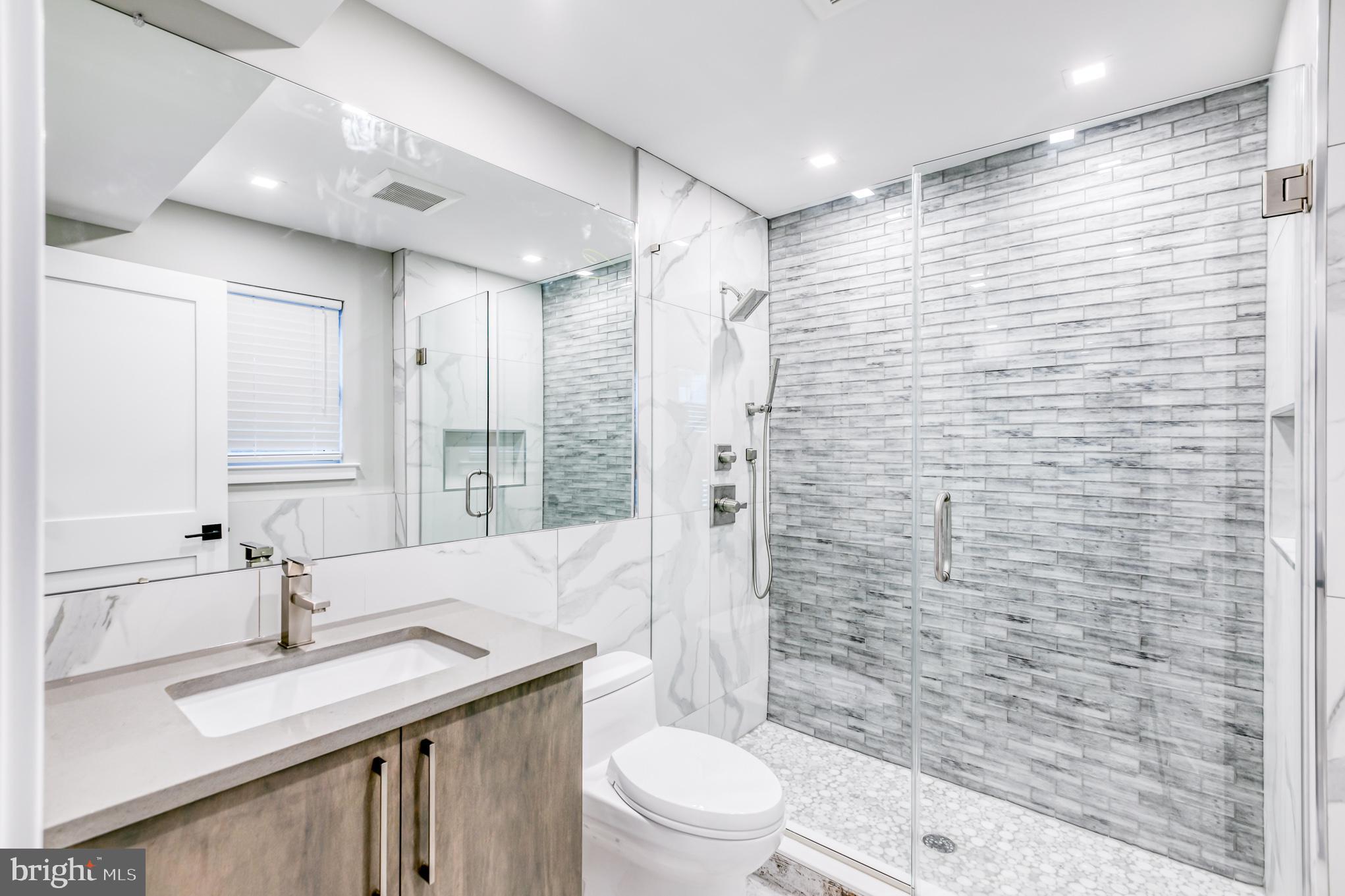 FAIRMOUNT - Residential Lease