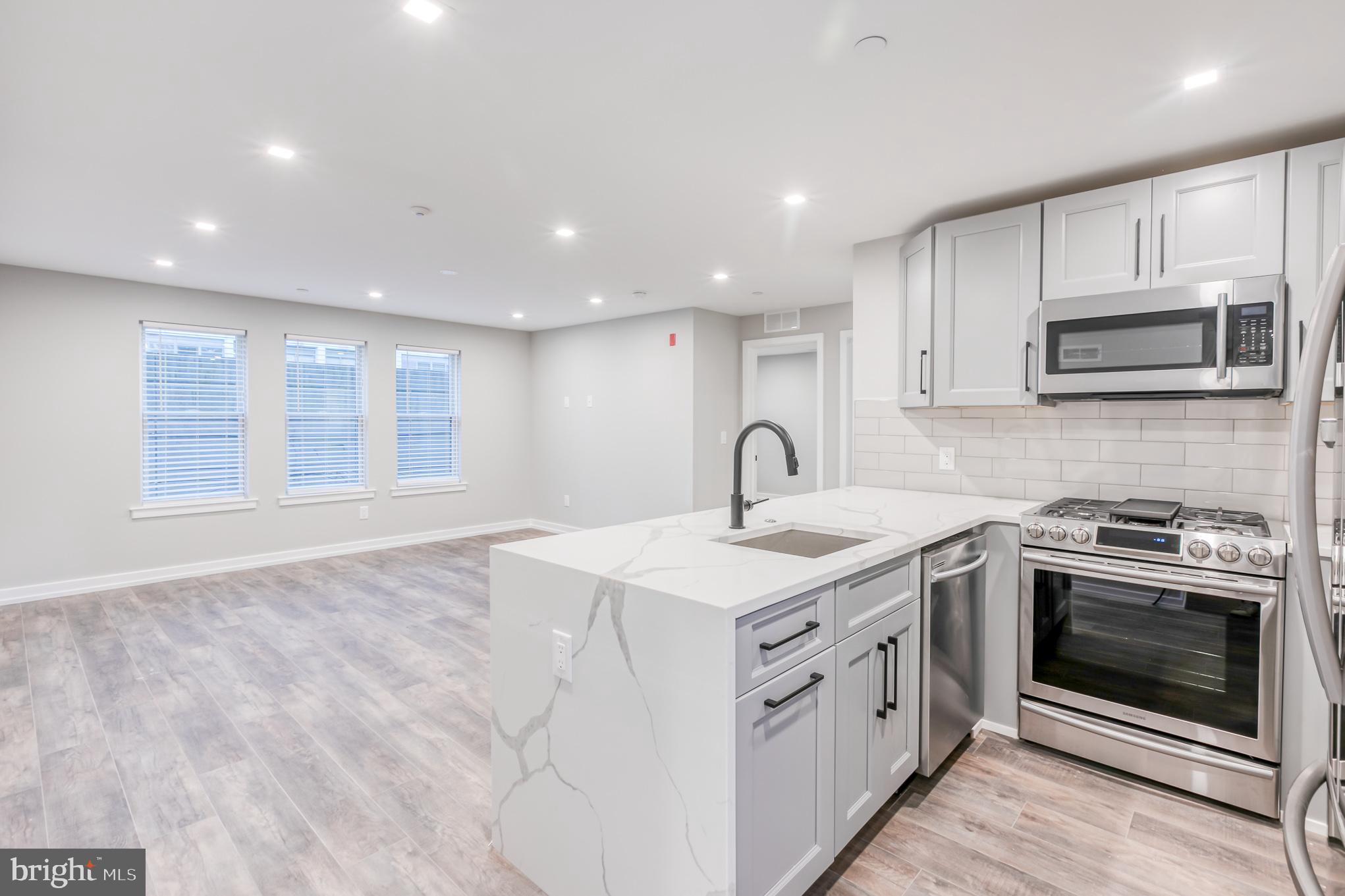 FAIRMOUNT - Residential Lease