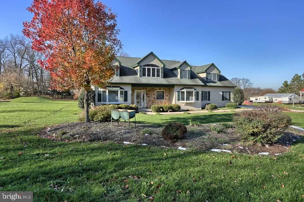 875 Prescott Dr  