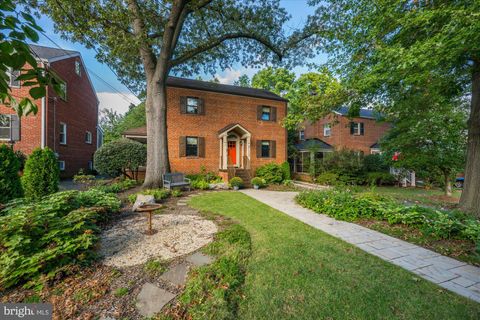 712 S WAYNE STREET ARLINGTON VA 22204