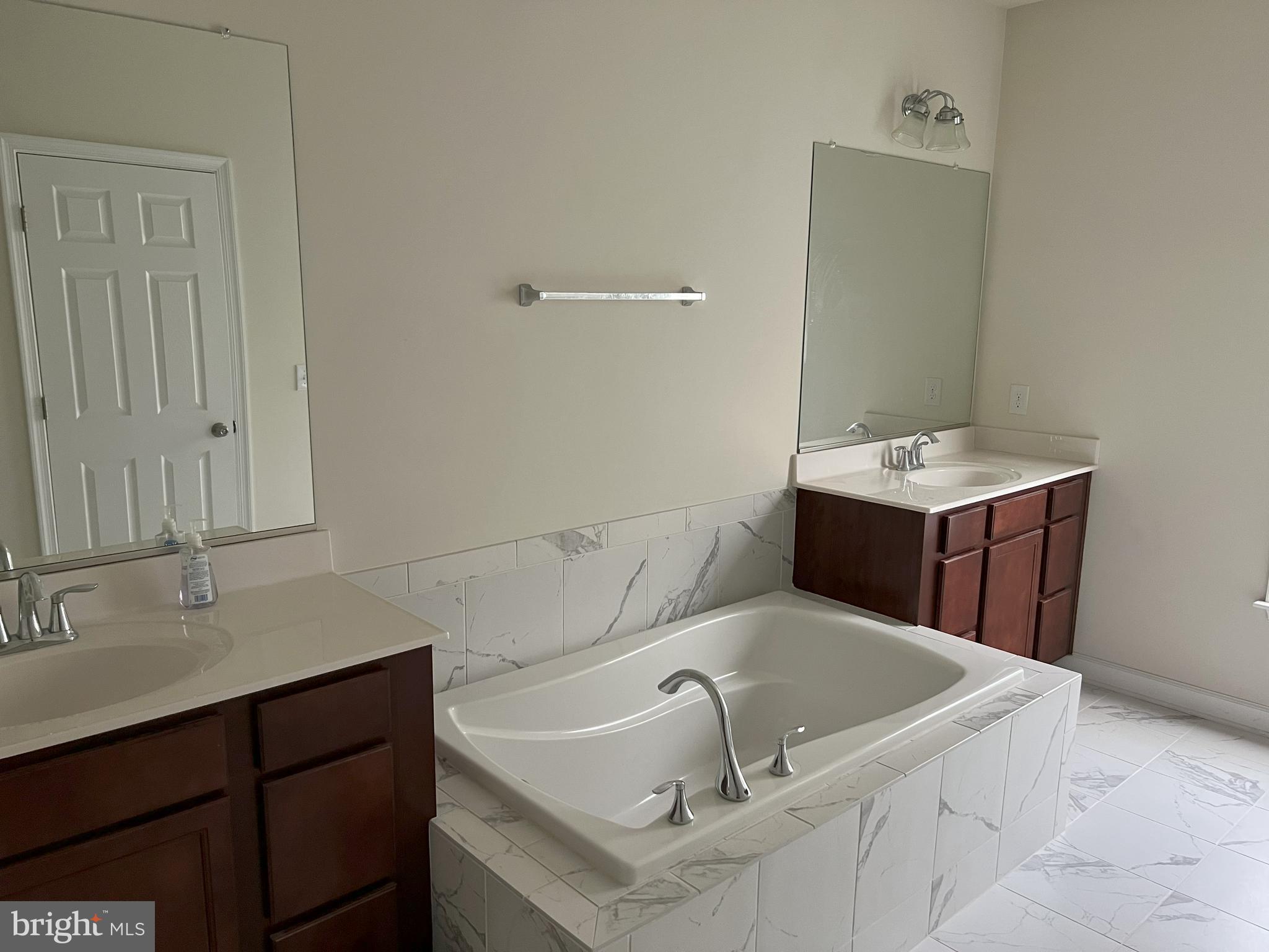 BELMONT RUN - Residential Lease