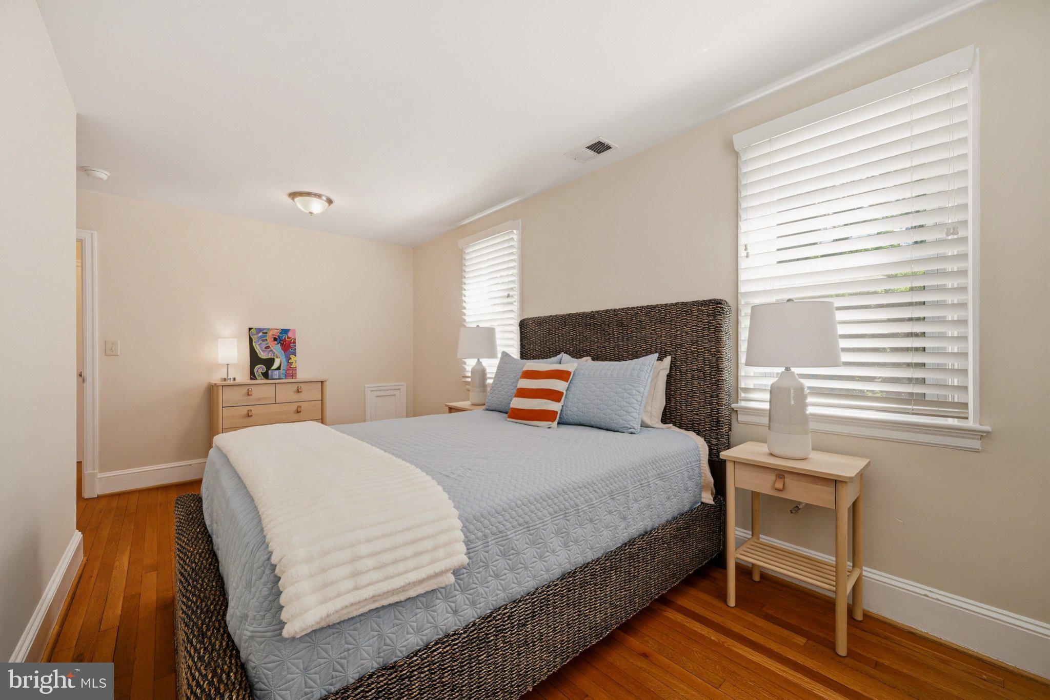 CHEVERLY MANOR - Residential